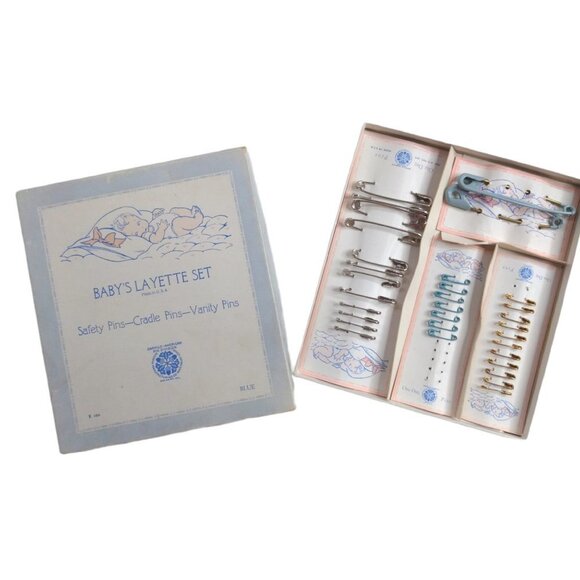 Vintage Babys Layette Safety Pins Cradle Pins Vanity Pins Metal USA Lot of 32 - Picture 1 of 4